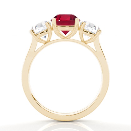 Rubinring mit drei Steinen in 4 Krappenfassungen