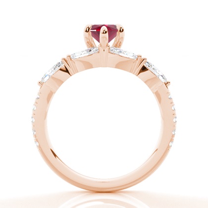 Krappenbesetzter Rubin-Verlobungsring