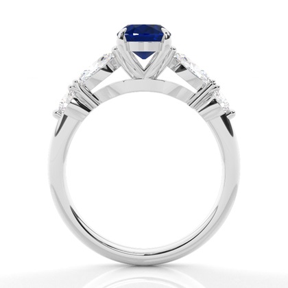 Verlobungsring mit blauem Saphir in Krappenfassung