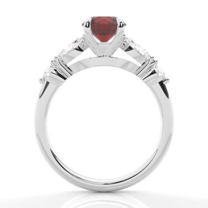 Granat-Verlobungsring in Krappenfassung