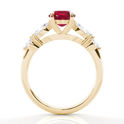 Krappenbesetzter Rubin-Verlobungsring