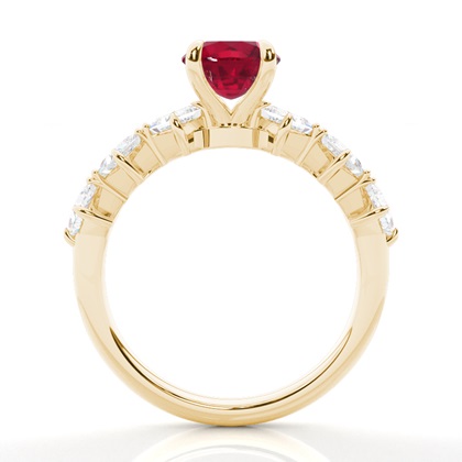 Krappenbesetzter Rubin-Verlobungsring