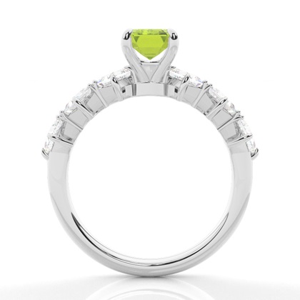 Krappenbesetzter Peridot-Verlobungsring