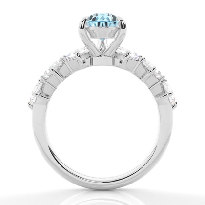 Krappenbesetzter Aquamarin-Verlobungsring