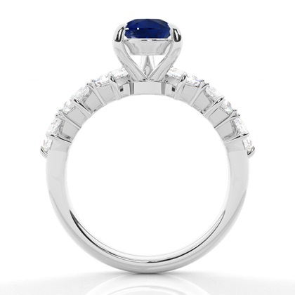 Verlobungsring mit blauem Saphir in Krappenfassung