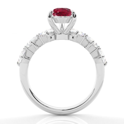 Krappenbesetzter Rubin-Verlobungsring