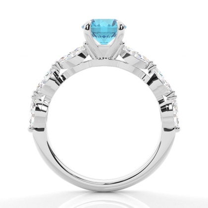 Verlobungsring mit blauem Topas in Krappenfassung