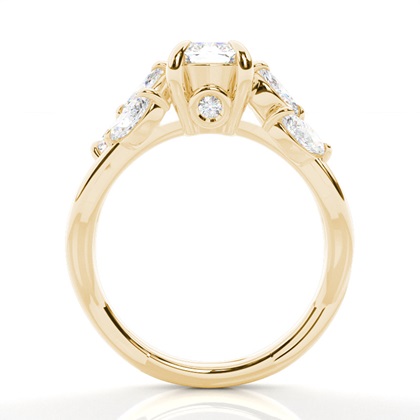 Krappenbesetzter Diamant-Verlobungsring