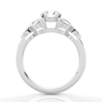 Krappenbesetzter Diamant-Verlobungsring