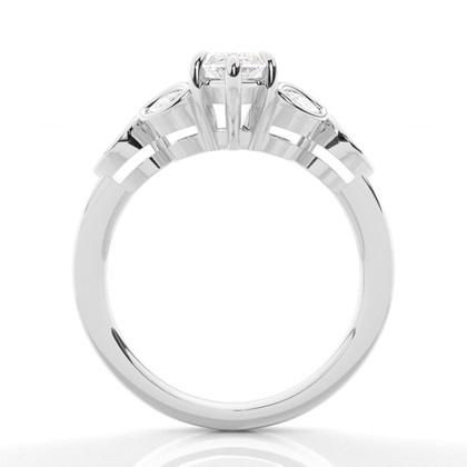 Krappenbesetzter Diamant-Verlobungsring