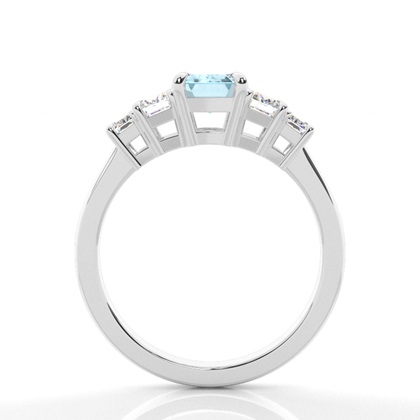 Aquamarin-Seitensteinring in Krappenfassung