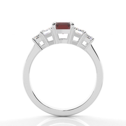 Granat Seitenstein Ring in Krappenfassung