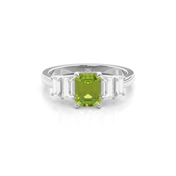 Peridot-Seitensteinring in Krappenfassung