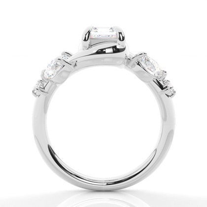 Krappenbesetzter Diamant-Verlobungsring