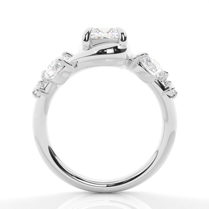 Krappenbesetzter Diamant-Verlobungsring