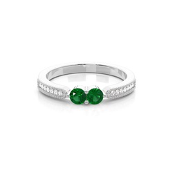 Ring mit zwei Steinen in Krappenfassung