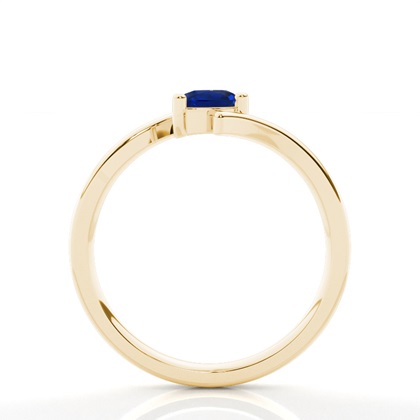 Solitärring mit birnenblauem Saphir in Krappenfassung