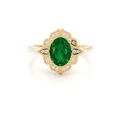 Prong Setting Oval Emerald Vintage Ring