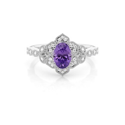 Prong Setting Oval Amethyst Vintage Ring