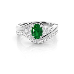 Prong Setting Oval Emerald Bridal Set Engagement Ring