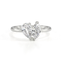 Toi-Et-Moi-Ring Mit Birnengeschliffenem Diamanten Und Marquiseschliff Diamanten
