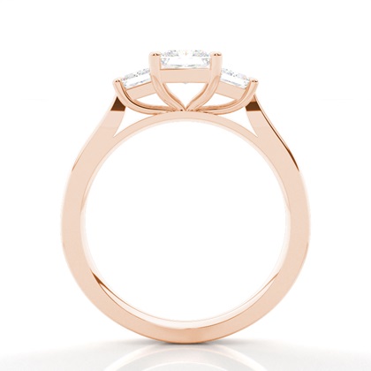 Drei Diamanten in einer Krappenfassung