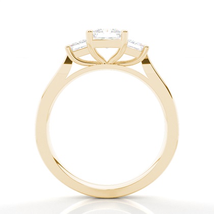 Drei Diamanten in einer Krappenfassung