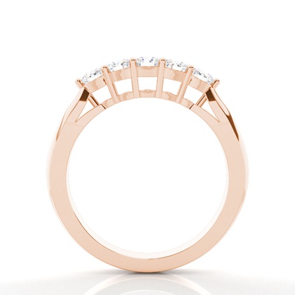 Fünf Diamanten in einer Zargenfassung