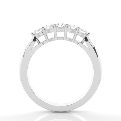 Fünf Diamanten in einer Zargenfassung