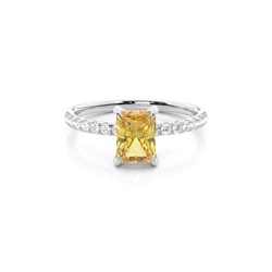 Versteckter Halo Verlobungsring mit gelbem Diamant