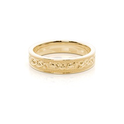 Women's Claddagh Wedding Rings