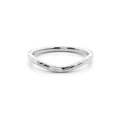 Vintage-Trauring mit Diamantbesatz und elegantem Design