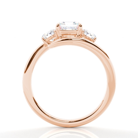 Trilogie Verlobungsring mit Asscher-Diamanten und Bypass-Schiene