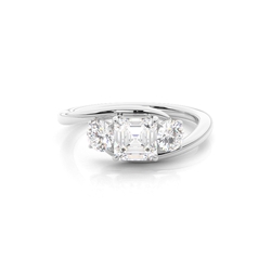 Trilogie Verlobungsring mit Asscher-Diamanten und Bypass-Schiene