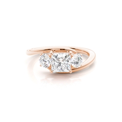 Trilogie Verlobungsring mit Prinzessin-Diamanten und Bypass-Schiene