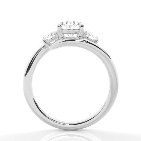 Trilogie Verlobungsring mit Oval-Diamanten und Bypass-Schiene