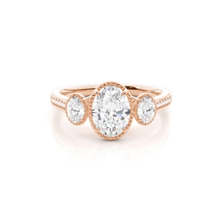 Vintage Verlobungsring mit ovalem Trilogie-Diamant