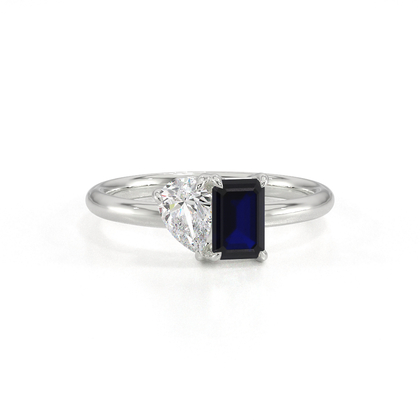 Toi-Et-Moi-Ring Mit Birnengeschliffenem Diamanten Und Smaragdgeschliffenem Blauem Saphir