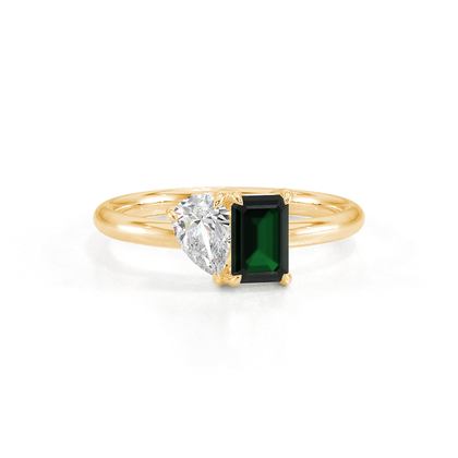 Toi-Et-Moi-Ring Mit Birnengeschliffenem Diamanten Und Smaragdgeschliffenem Smaragd
