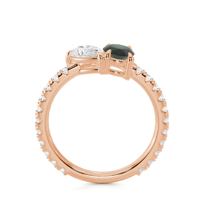 Toi Et Moi-Ring Met Peervormige Diamant En Ovaalgeslepen Smaragd In Pavézetting