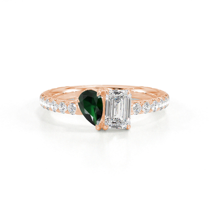 Toi-Et-Moi-Ring Mit Birnengeschliffenem Diamanten Und Smaragdgeschliffenem Smaragd, Pavierter Ringschiene