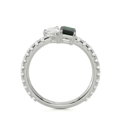 Toi-Et-Moi-Ring Mit Birnengeschliffenem Diamanten Und Smaragdgeschliffenem Smaragd, Pavierter Ringschiene